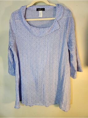 Yushi lavender circle-print tunic with three-quarter sleeves Lightweight